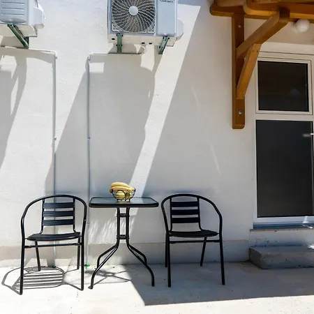 Ilijana25 トレビニエ